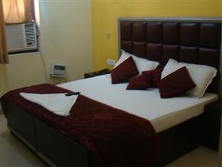 Hotel Ganga International New Delhi Bagian luar foto